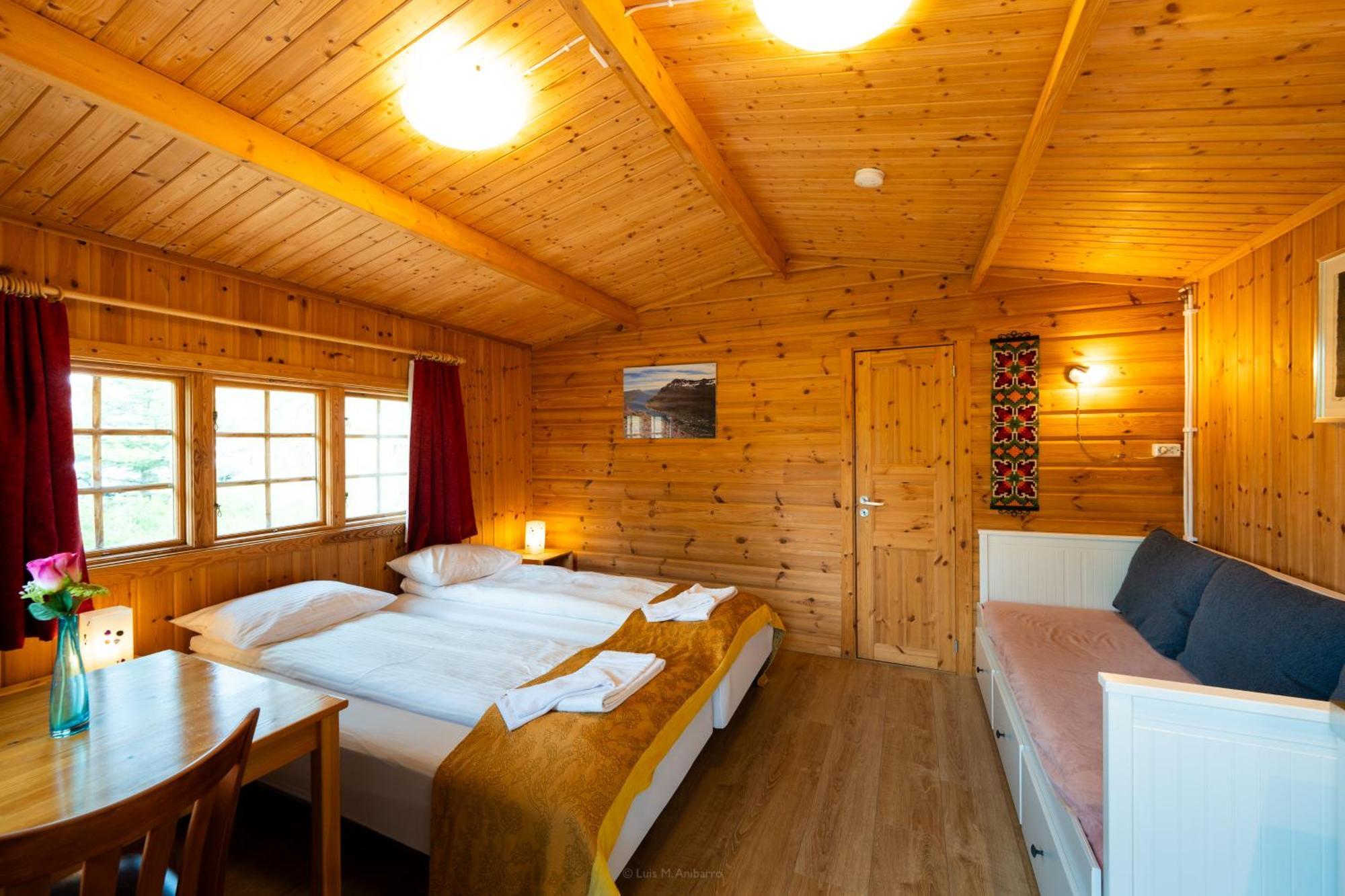 Hotel Eyvindara Egilsstadir Bagian luar foto